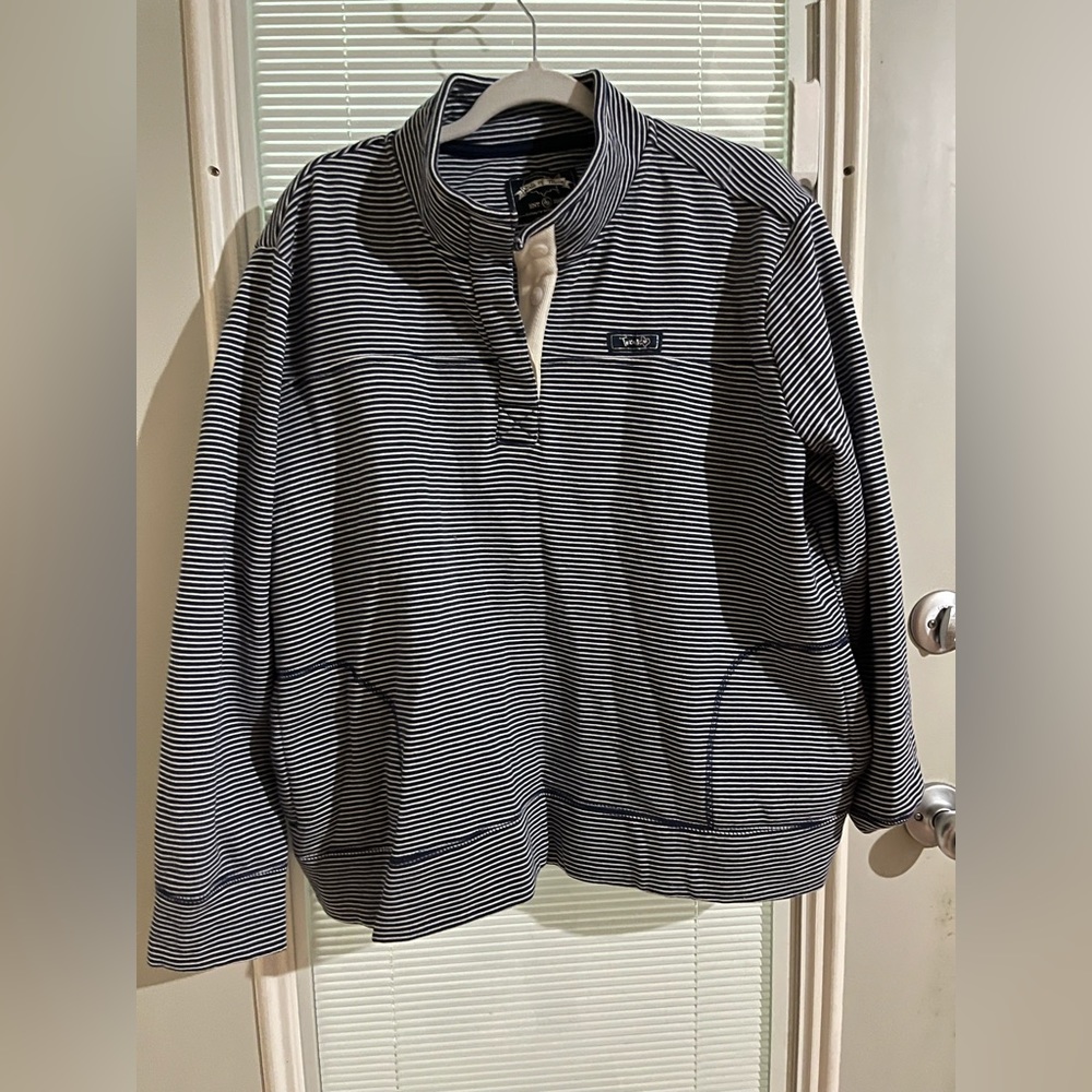 Stripped navy blue pull over sweater with pockets